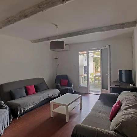 Maison Spacieuse Pour 10, Proche Plages Et Commerces, Grande Terrasse Avec Plancha, Animaux Admis. - Fr-1-475-35 Holiday home